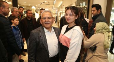 Bakan Akar, Bakan Nebati ve Başkan Büyükkılıç'tan AVM Ziyareti