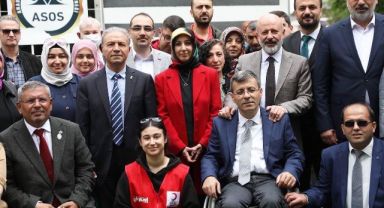 Başkan Çolakbayrakdar, Engelliler Haftasında Gönüllere Dokundu