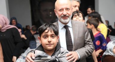Başkan Çolakbayrakdar, Her Gün Farklı Mahallede Vatandaşlarla Buluşuyor