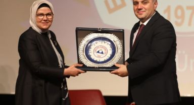 ERÜ’de “Millî Mücadele’den Bugüne Dış Politika” Konferansı Düzenlendi