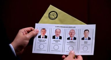 İYİ Partili temsilcinin oy pusulası ve zarftaki leke veya mürekkep izi başvurusunu YSK 