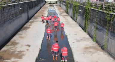 Kocasinan, İlçe Genelindeki Tüm Kanalları Temizleyip, İlaçlıyor