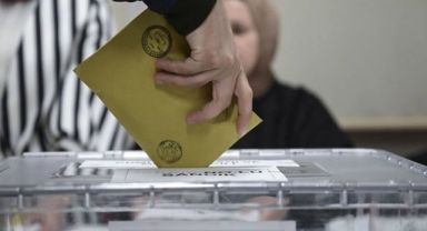 Konya'da okulda sahte müşahit kartıyla yakalanan kişi gözaltına alındı
