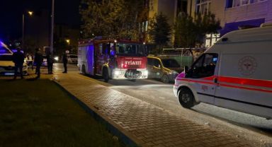 Park halindeki otomobilde patlama: 3 yaralı