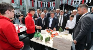 Başkan Büyükkılıç ve Vali Çiçek, KAYMEK'in Muhteşem Yıl Sonu Programına Katıldı