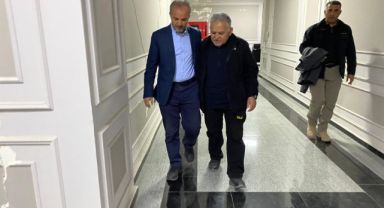 Büyükşehir Meclisi'nden Depremde Hasar Alan Adıyaman Belediyesi'ne Hibe Desteği