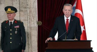 Cumhurbaşkanı Erdoğan ve yeni kabine üyelerinin Anıtkabir ziyaretinden dikkat çeken fotoğraflar