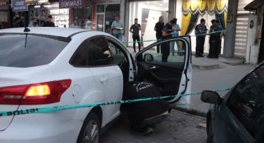 Kavgayı ayırmaya çalışan esnaf vuruldu