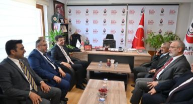 KAYSERİLİ VEKİL BAYRAMLAŞMA HEYETİNDE