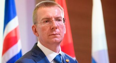 Letonya'da eşcinsel Dışişleri Bakanı Rinkevics cumhurbaşkanı seçildi