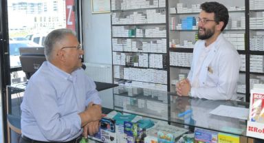 BAŞKAN BÜYÜKKILIÇ, TRAMVAY İLE YOLCULUK YAPTI, ESNAF ZİYARET ETTİ