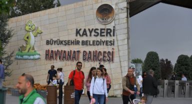 BÜYÜKŞEHİR HAYVANAT BAHÇESİ’Nİ KURBAN BAYRAMI’NDA 65 BİN KİŞİ ZİYARET ETTİ