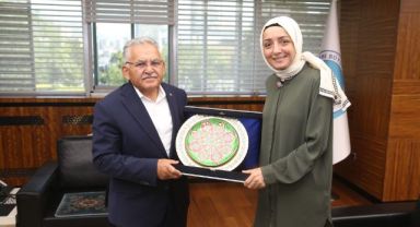 Cumhurbaşkanlığı Başdanışmanı Oruç’tan Başkan Büyükkılıç’a ziyaret