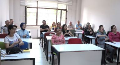 KAYMEK’TEN SAĞLIK ÇALIŞANLARINA TÜRK İŞARET DİLİ KURSU