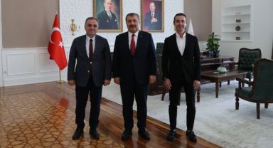 rciyes Üniversitesi (ERÜ) Rektörü Prof. Dr. Fatih Altun, Sağlık Bakanı Dr. Fahrettin Koca'yı ziyaret etti.