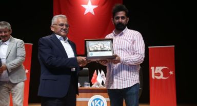 VALİ ÇİÇEK VE BAŞKAN BÜYÜKKILIÇ, 15 TEMMUZ KONFERANSINA KATILDI