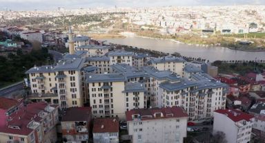 BAKAN MEHMET ÖZHASEKİ: “İSTANBUL’DA 1086 KONUTU HAK SAHİPLERİNE TESLİM ETTİK”
