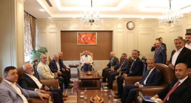 BAKAN ÖZHASEKİ VE BAŞKAN BÜYÜKKILIÇ’TAN KARDEŞ ŞEHİR ADIYAMAN VALİSİ VAROL’A ZİYARET