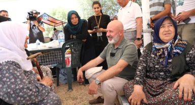 BAŞKAN ÇOLAKBAYRAKDAR’A, PİLAV ŞENLİĞİNDE VATANDAŞLARDAN YOĞUN İLGİ -BAŞKAN ÇOLAKBAYRAKDAR, HAFTA SONU TAŞHAN MAHALLESİ’NDE VATANDAŞLARLA BULUŞTU