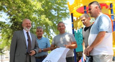 BAŞKAN ÇOLAKBAYRAKDAR; “ÇOCUKLARIN, HAYALİNİ SÜSLEYEN PARKLAR YAPIYORUZ”