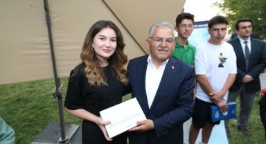 BÜYÜKKILIÇ’TAN GENÇLERE: “AMACIMIZ AİLENİZİN, ÜLKEMİZİN SİZİNLE ÖVÜNMESİDİR”