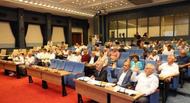 BÜYÜKŞEHİR MECLİSİ’NDEN 3 İLÇEYE TOPLAM 240 MİLYON TL’LİK EK BÜTÇE