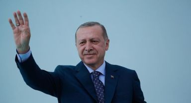 Cumhurbaşkanı Erdoğan'dan yerel seçim açıklaması! 'Putin' sorusuna da cevap verdi: Ağustos ayı içinde
