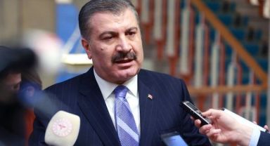 Fahrettin Koca'dan tıp doktoru olmayan sağlık çalışanlarına yapılan taban ödemesine ilişkin açıklama