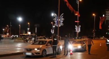 Kayseri'de 400 polis ile huzur uygulaması: 3 bin 420 kişi sorgulandı