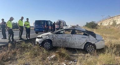 Kayseri'de Otomobil Devrildi, 3 Kişi Yaralandı