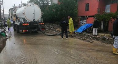 Kayseri'de sağanak yağış sele neden oldu