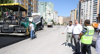 MELİKGAZİ ALTINOLUK MAHALLESİNDE ASFALT ÇALIŞMASI YAPIYOR