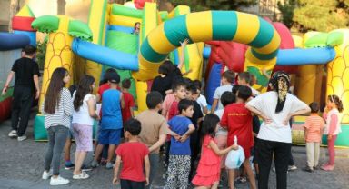 MELİKGAZİ'DE AİLELER MAHALLE BULUŞMALARINDA BİR ARAYA GELİYOR