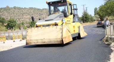 MELİKGAZİ'DE ASFALT ATAĞI SÜRÜYOR