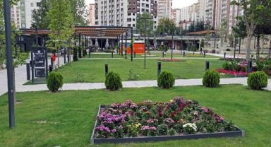 Talas Belediyesi tarafından yapılan Mevlana Mahalle Meydanı büyük beğeni topladı