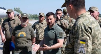 Zelenski, tüm askere alım şeflerinin görevden alındığını duyurdu