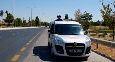 BAKAN ÖZHASEKİ: “EGZOZ MUAYENESİ YAPTIRMAYAN ARAÇLARI EGEDES İLE TESPİT EDİYORUZ” “EGZOZ EMİSYON ÖLÇÜMÜ YAPTIRMAYAN 1 MİLYON ARACA İDARİ YAPTIRIM UYGULADIK”