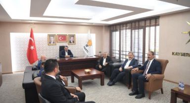 BÜYÜKKILIÇ’TAN BAŞKANLARLA, AK PARTİ İL BAŞKANI VE YÖNETİMİNE “HAYIRLI OLSUN” ZİYARETİ