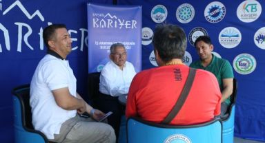 BÜYÜKŞEHİR’İN KAYSERİ KARİYER MERKEZİ’NDEN ‘YÜZLERCE VATANDAŞA İSTİHDAM’ BAŞARISI