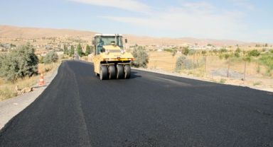 Kamber'de dikkat çeken asfalt çalışması