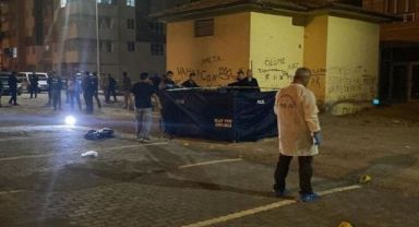 Kayseri'de genç kız sokakta silahlı saldırı sonucu hayatını kaybetti.