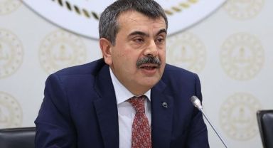 Liselerde yeni dönemin detayları belli oldu! Devamsızlık ve sınıf tekrarı nasıl olacak veli detayı