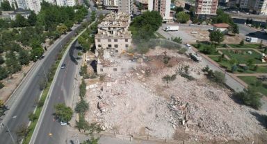 TALAS DÖNÜŞÜYOR, BİNALAR GÜÇLENİYOR