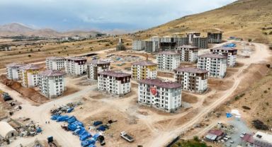 BAKAN MEHMET ÖZHASEKİ: “KAHRAMANMARAŞ’TA 146 BİN 918 BAĞIMSIZ BÖLÜM YAPIYORUZ”