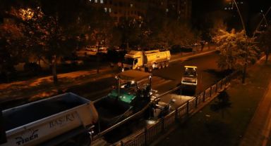 BÜYÜKŞEHİR’DEN 70 PERSONEL, 50 İŞ MAKİNESİ İLE GECE MESAİSİ