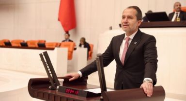 Erbakan Meclis kürsüsünden haykırdı: ‘Artık yeter! Türkiye öncülüğünde İslam alemi derhal harekete geçmelidir’