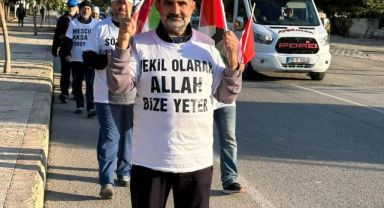 FİLİSTİN'E YÜRÜYEREK GİTMEK İÇİN YOLA ÇIKAN GRUP NİĞDE'YE ULAŞTI