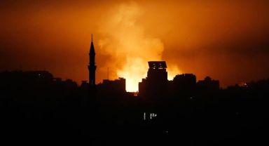 İsrail içinde 8 bin kişi olan hastanenin yakınını vurdu! Gazze katliamında 13. gün canlı yayın