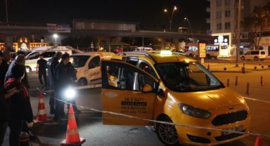 Kayseri'de ilginç olay: Bindiği takside yanlışlıkla kendini vurdu!