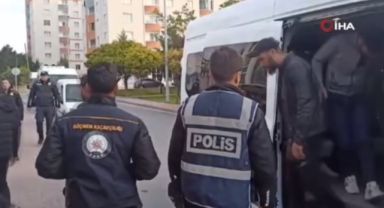Kayseri'de ülkeye yasadışı yollarla giren şahıslara eş zamanlı operasyon: 21 gözaltı